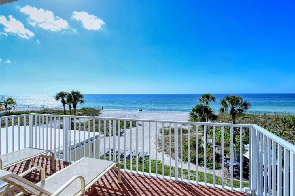 Laplaya 201C Breathtaking Gulf Panorama From This Corner End Unit With A Private Stairway To The Beach Лонгбоут-Ки Экстерьер фото
